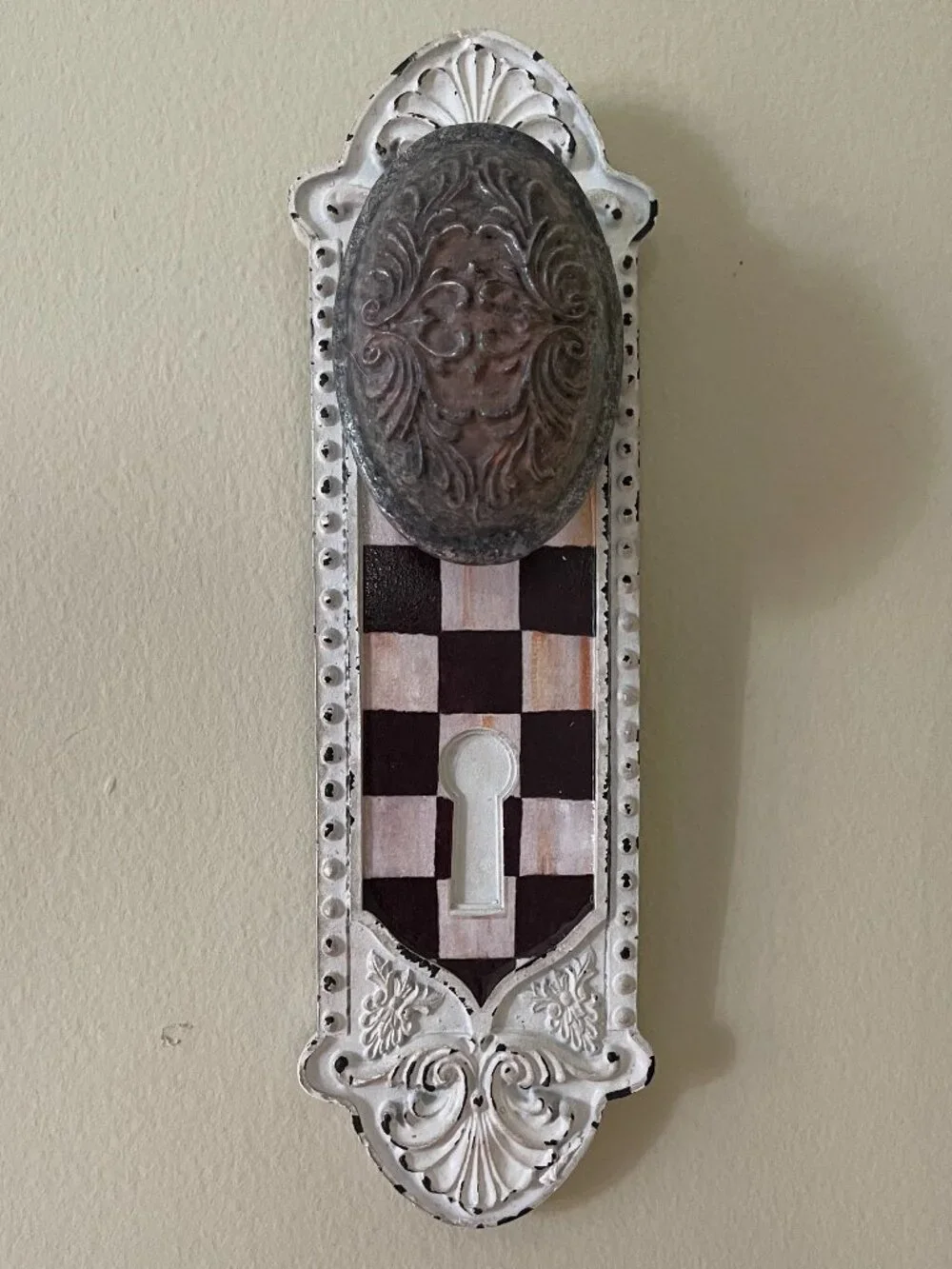 MacKenzie-Childs Door Knob Wall Hook NEW -Courtly Cottage Doorplate Charm!